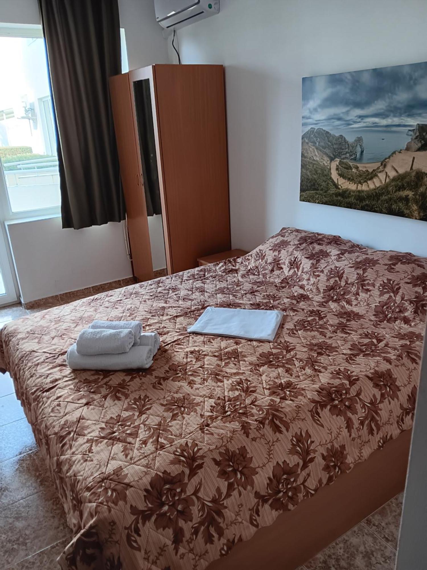 Aparthotel Rutland Bay Равда Екстер'єр фото
